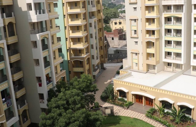 Royal orchid 2bhk lake end suite