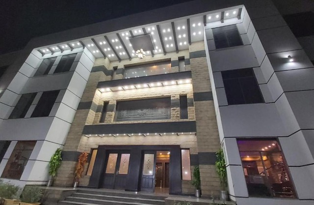 Royaute Luxury Hotel Sialkot