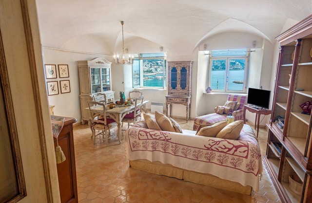 Rue Longue, Menton, France