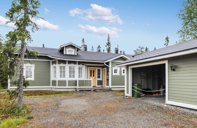 Rukan Taikavuosselin Helmi 8 B by Interhome
