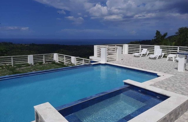 Runaway bay Villa Jamaica with a spectacular view of the Caribbean sea