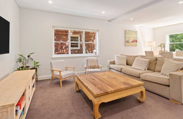 Runnymede - Charming Ground Floor Home