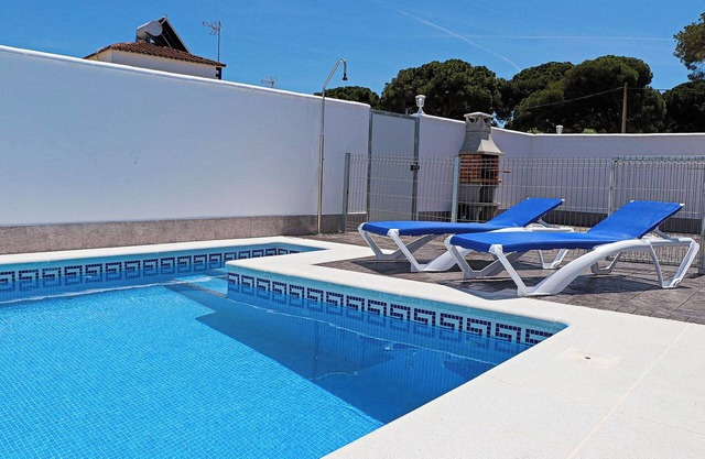 Rural house with a private pool