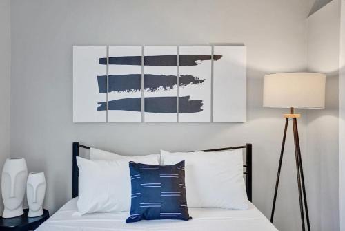 Rustic Retreats Spacious 1BR For 4 guests In The Heart of Fort Lauderdale
