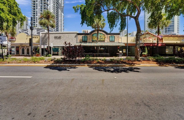 Rustic Retreats: Beachy 1BR for 4 guests in the heart of Fort Lauderdale
