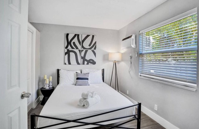 Rustic Retreats: Beachy 1BR in the heart of Fort Lauderdale