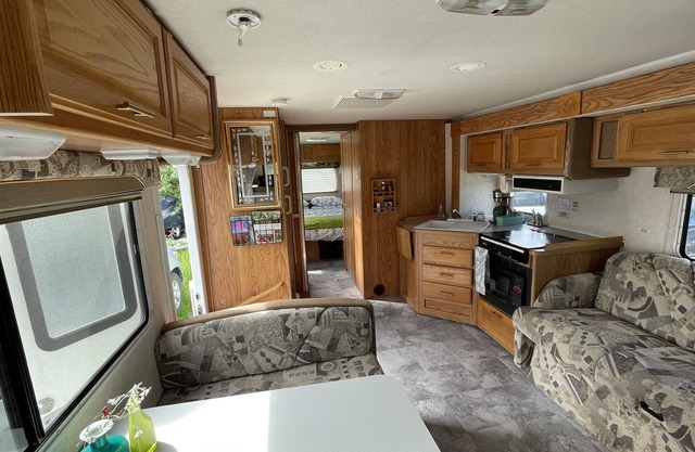 RV in Unbeatable Palmer Location - Includes Cleaning Fee