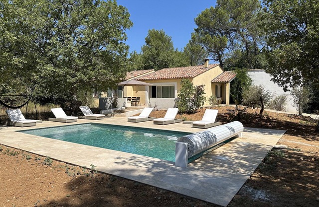 Sous les Oliviers, Villa 6 Personnes Tranquille, Climatisée, Piscine Privée