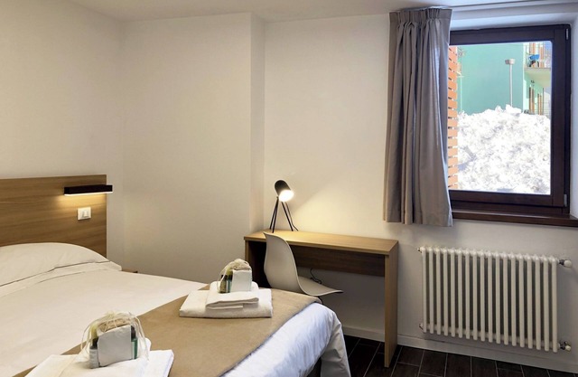 S04 - 6 PAX – TERRACE