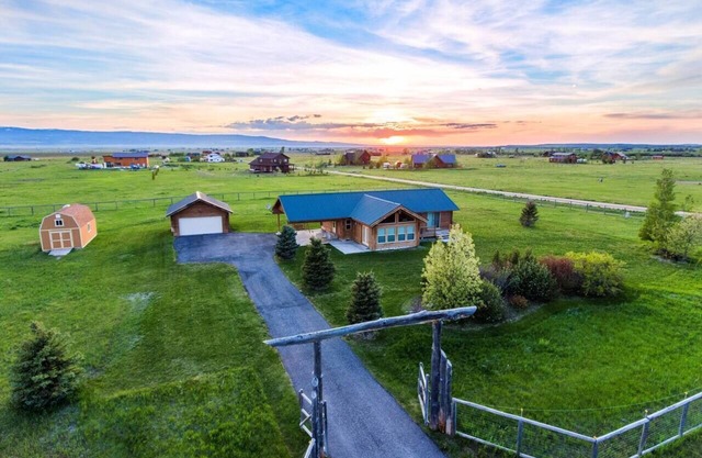 Saddlehorn Cabin⁓Amazing Views⁓CrossCountry trails