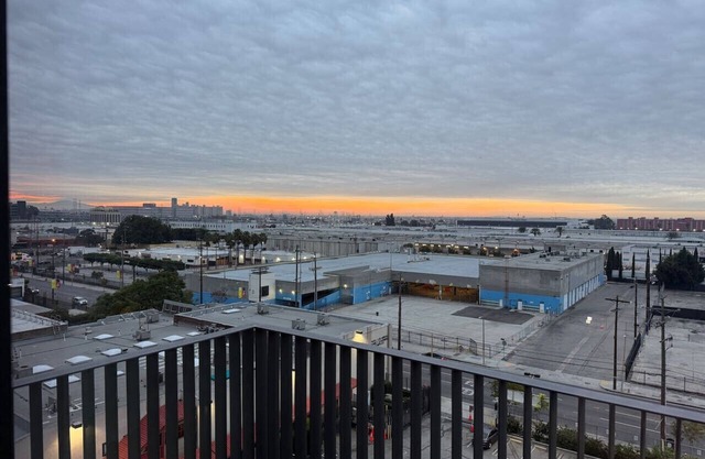 Safe & Stylish 2BD Family Penthouse: Premium Perks