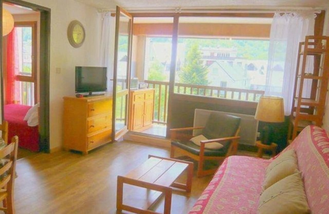 Saint Lary Soulan: 2-ROOM APARTMENT, IN THE CITY CENTER, 2/4 pers.