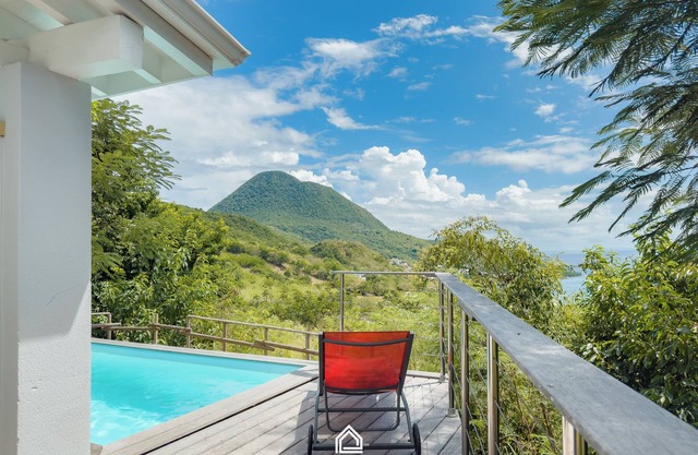 SALT Villa: Seaview with private pool and garden