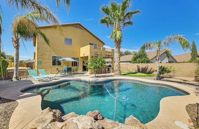 San Tan Valley w/Hot Tub & Oasis-Like Backyard!