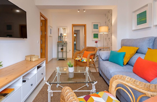 San Vicente Apartment, 5 pax, historic center