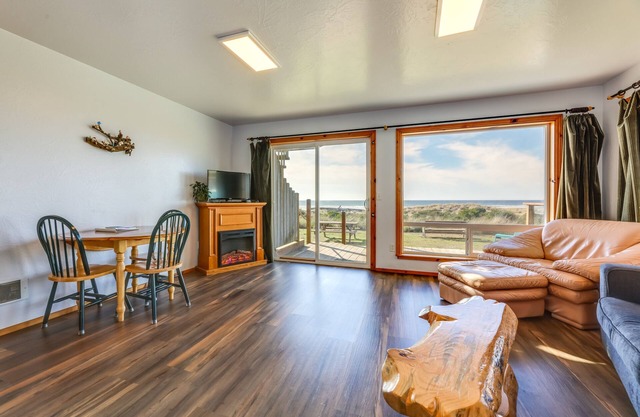 Sanderling Sea Cottages, Unit 13