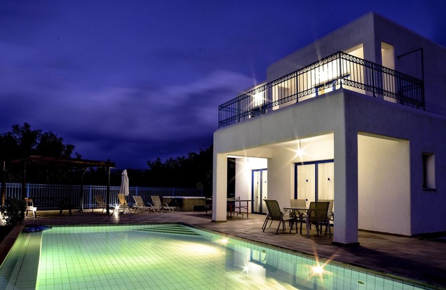 Sanders Azzurro - Lovely Villa w/ Private Pool