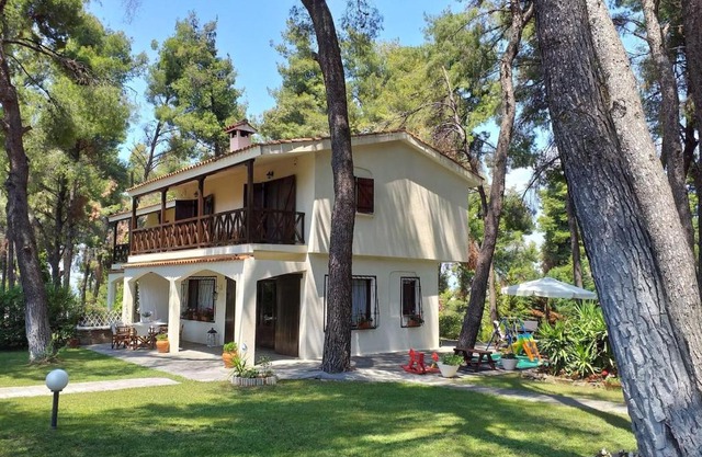 Sani villa of traditional architecture