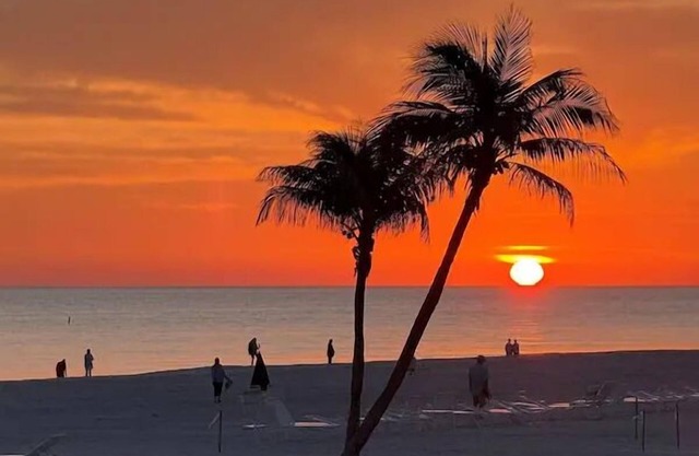 Sanibel Beachfront Oasis
