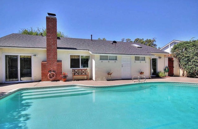 Santa Barbara Large 4BR 2BA,Pool,HotTub, Beaches, Sleep 11+,Dogs OK, Best Value!