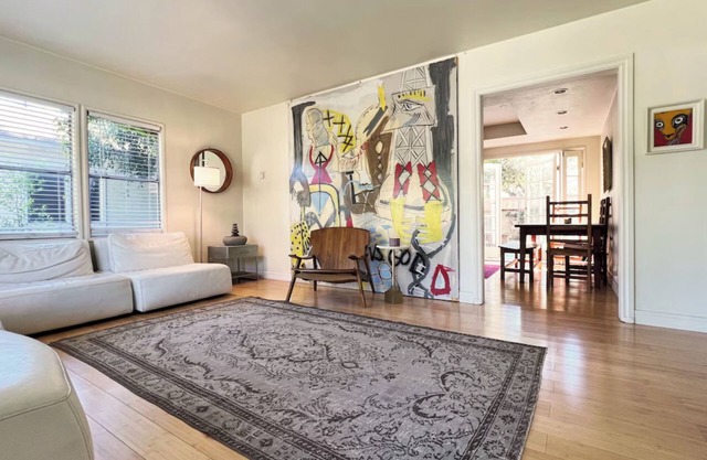 Santa Monica 3 bedroom house with sunny outdoor deck