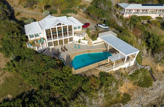 Sapala All - Exclusive Oceanfront Rustic Villa with Private Pool