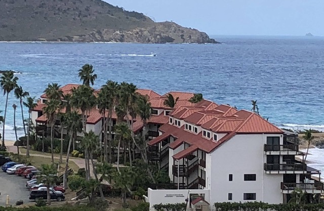 Sapphire Beach, Top-Floor, 2-Story, Beachfront. Million-dollar View of St John