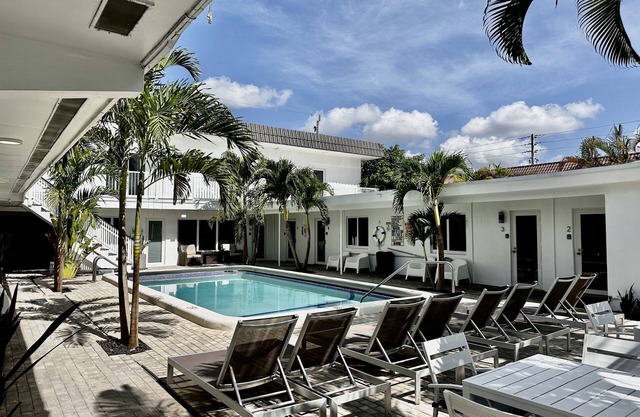 Sapphire by the Sea Unit 9 - King Pool View Suite King, kitchen, heated pool