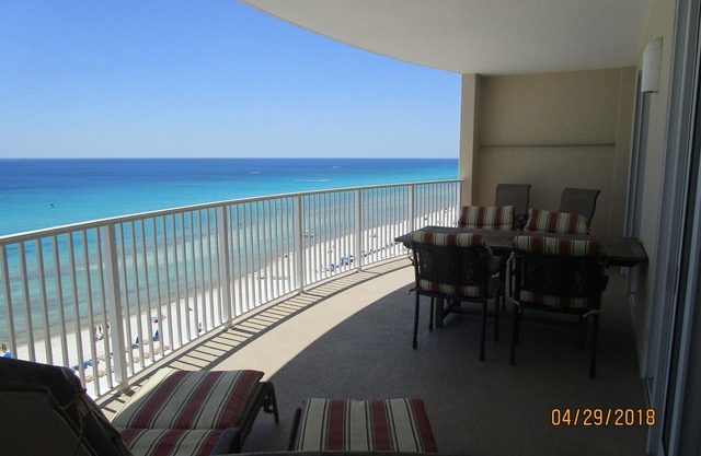 SAVE BIG~OCEAN VIEW~HUGE BALCONY~FREE BEACH CHAIRS~WALKinShower~1king2queens~