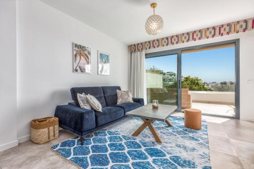 SB311G - Modern & well connected 2 bed apartment