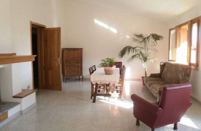 Scalas House - Three Bedroom Apartment, Sleeps 6