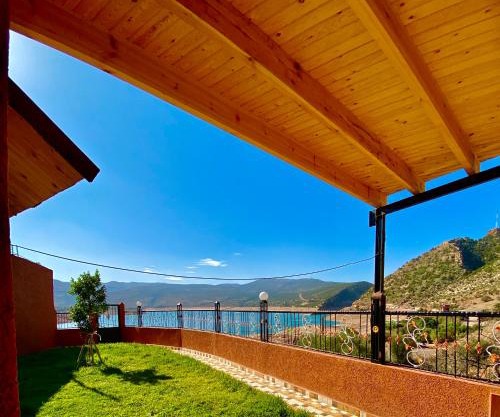 Scenic Lakeview House Near 5-Star Widian Hotel