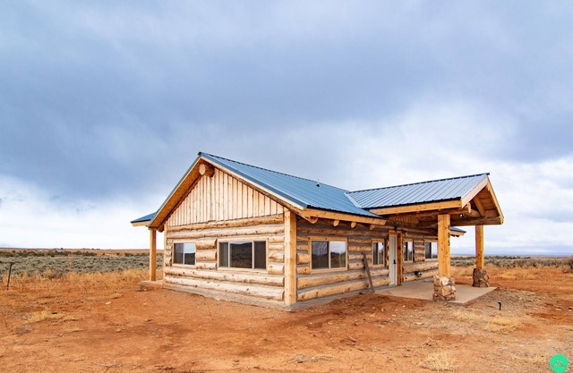Scenic Mustang Cabin