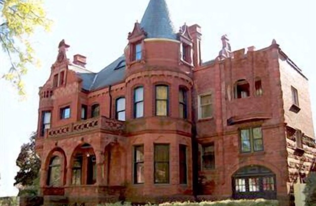 Schuster Mansion Bed & Breakfast