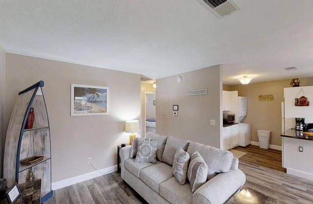 SCV 5: Stand-Alone Cottage in Ocean-Front Community with Coastal Chic Vibes