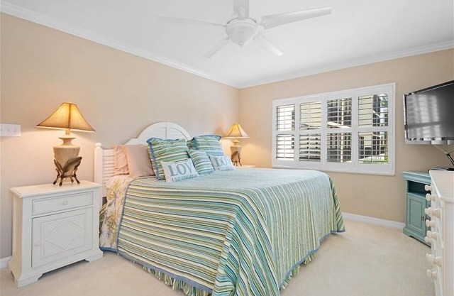 Sea Oats 151 - End Unit - Elevators = Beachfront, End Unit - Tennis