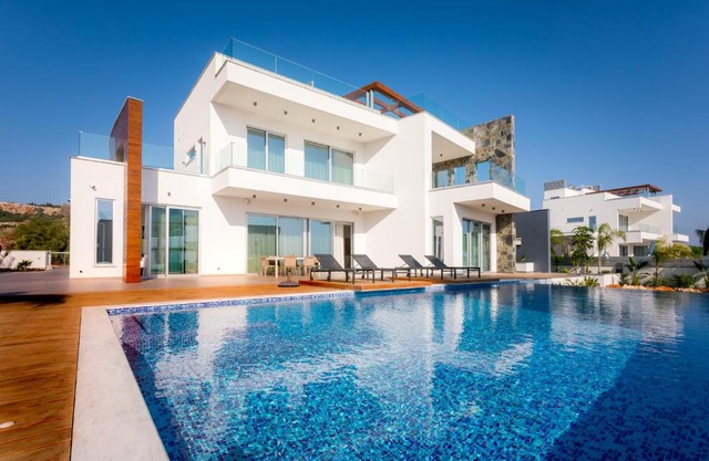 Sea Pearl Beachfront Villas - Anemone