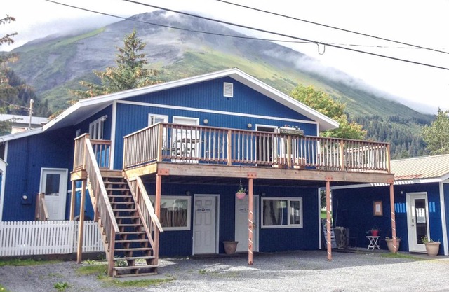 Sea Treasures Inn
