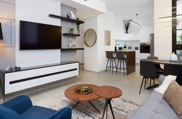 Sea View 2 BR near Shouk Hacarmel by HolyGuest