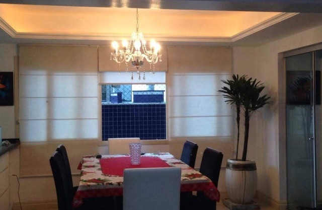 Sea view, 5 suites, 3 garages