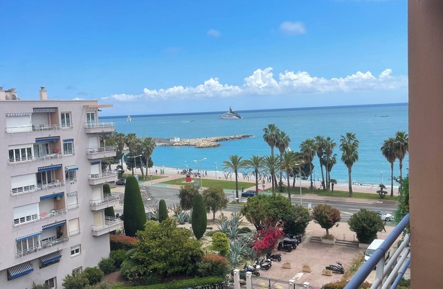Sea view apartment