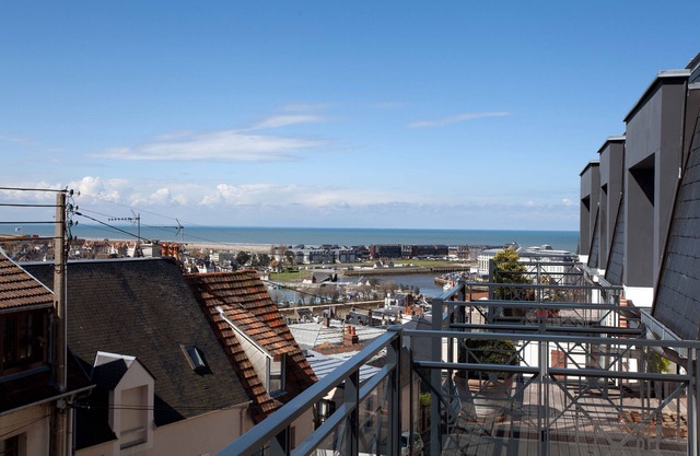 Sea view: "Le Clos", 3p New Gd Standing (70 m2) - family (4/5 p) - Trouville