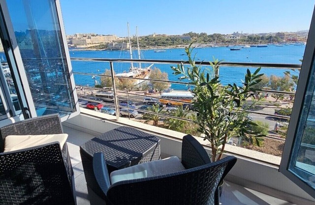 Sea View Modern Apartment in Sliema Ferry 250 sqm