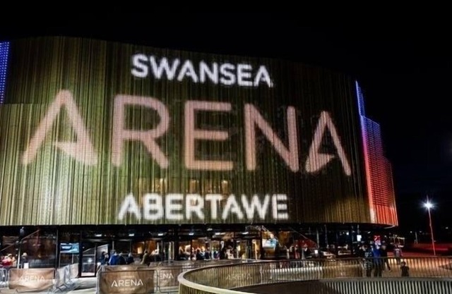Sea View stays overlooking Swansea Bay