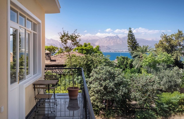 Sea view Studio room with kıtchenette and balcony