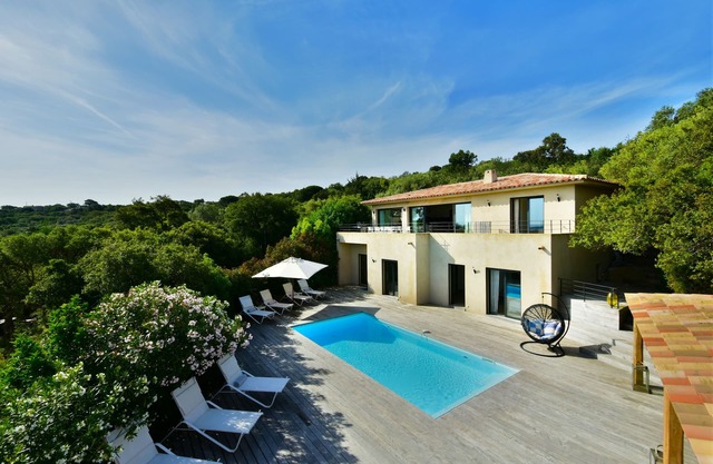 Sea View Villa 180 - Heated pool - Beaches 2 min - 5 bedrooms - Wifi Clim