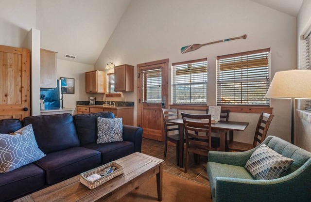 Seas the Moment - Lakefront Beach Bungalow