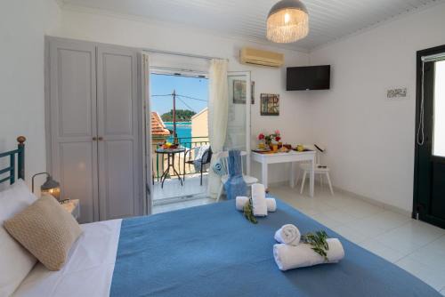 "SEASCAPE" Studio and Apts