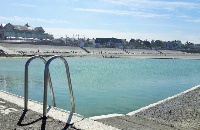 Seaside apartment in the center of town! Everything nearby