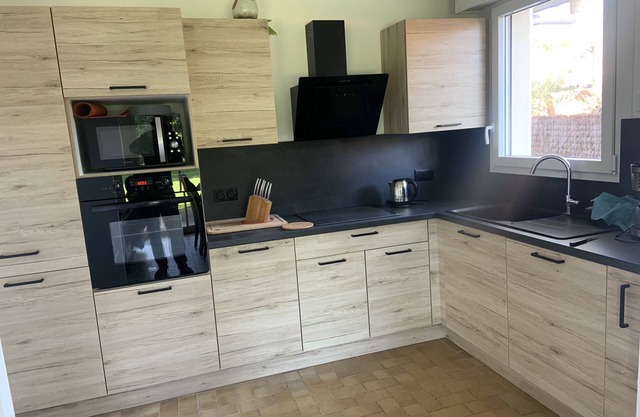 SEASIDE HOUSE 800m from the beach /15min walk